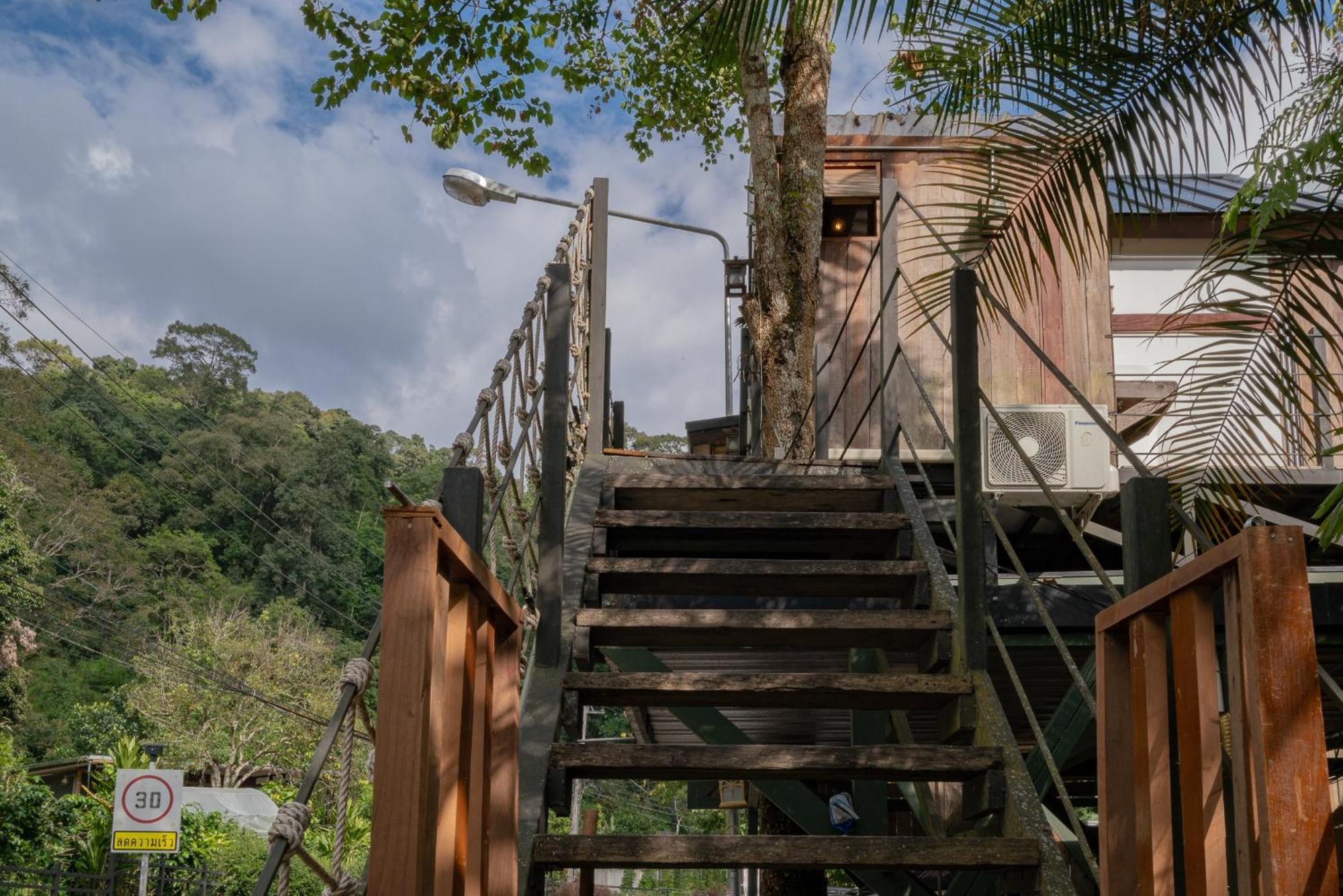 Wilderness Treehouse Villa Doi Saket Exterior foto